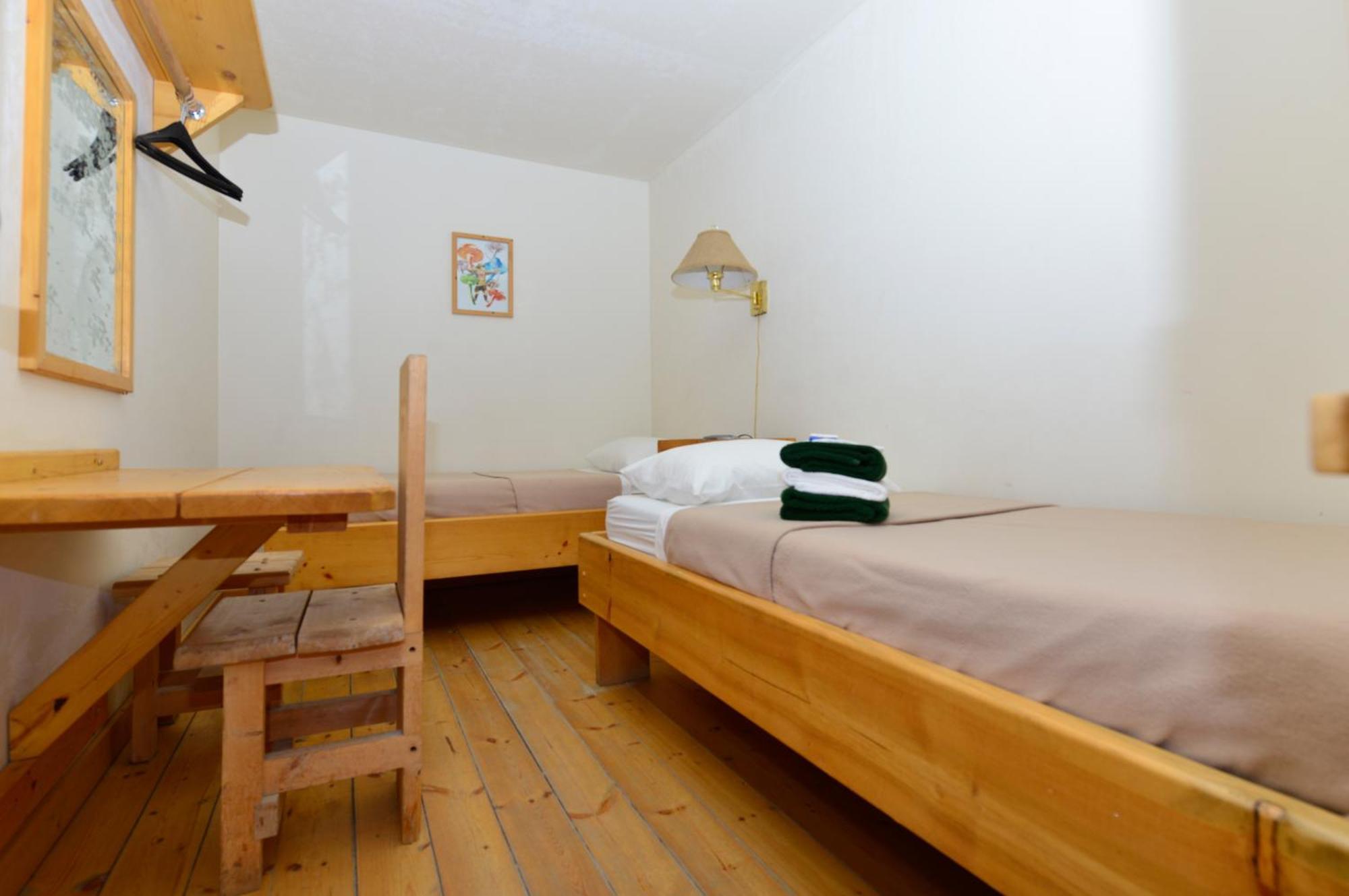 Отель The Bunkhouse Доусон Номер фото